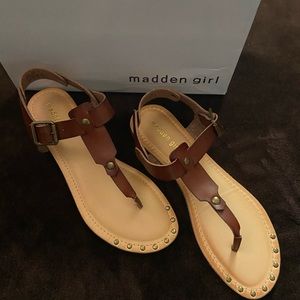 Madden Girl NWT Size 10 Brown Thong Sandals
